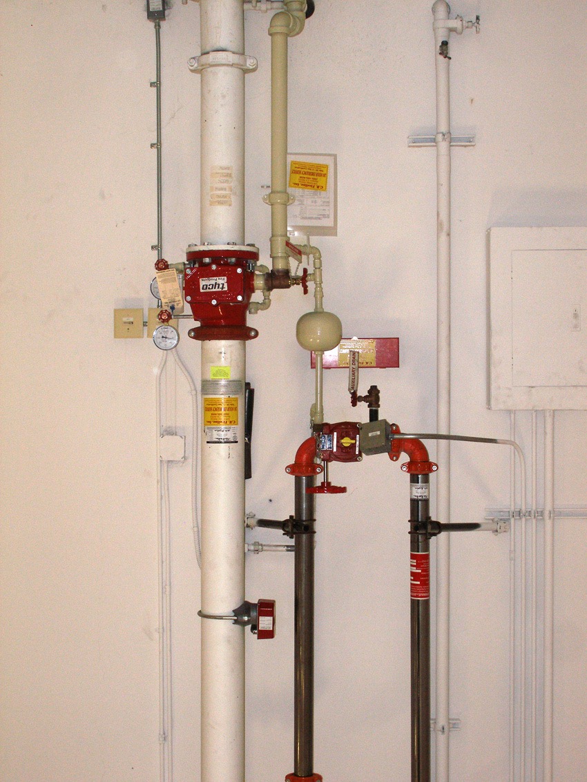 <span style="font-size:15px; ">&nbsp;Fire suppression systems are available if ever needed.&nbsp;</span>