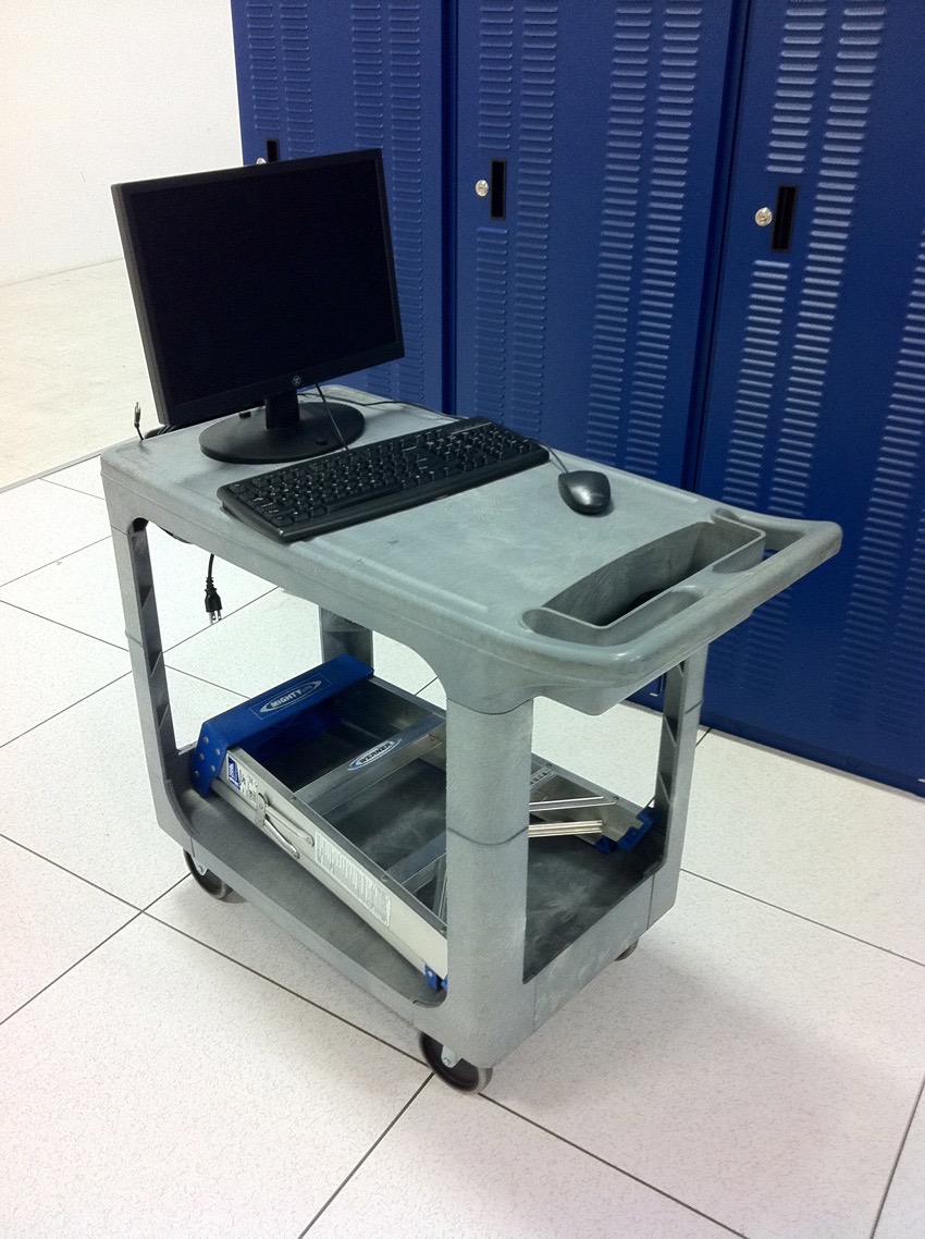 <span style="font-size:15px; ">&nbsp;Work carts are provided with monitor, keyboard and step stool/seat.&nbsp;</span>